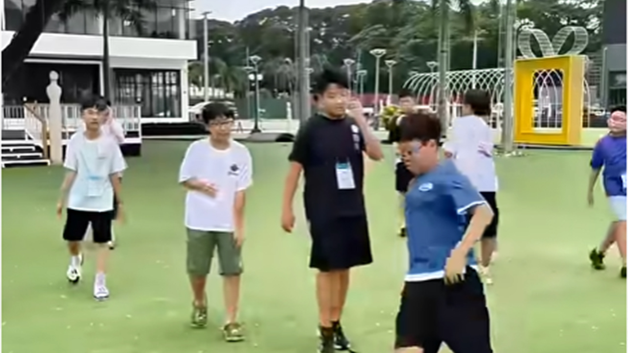 해외 클락 주말 영상